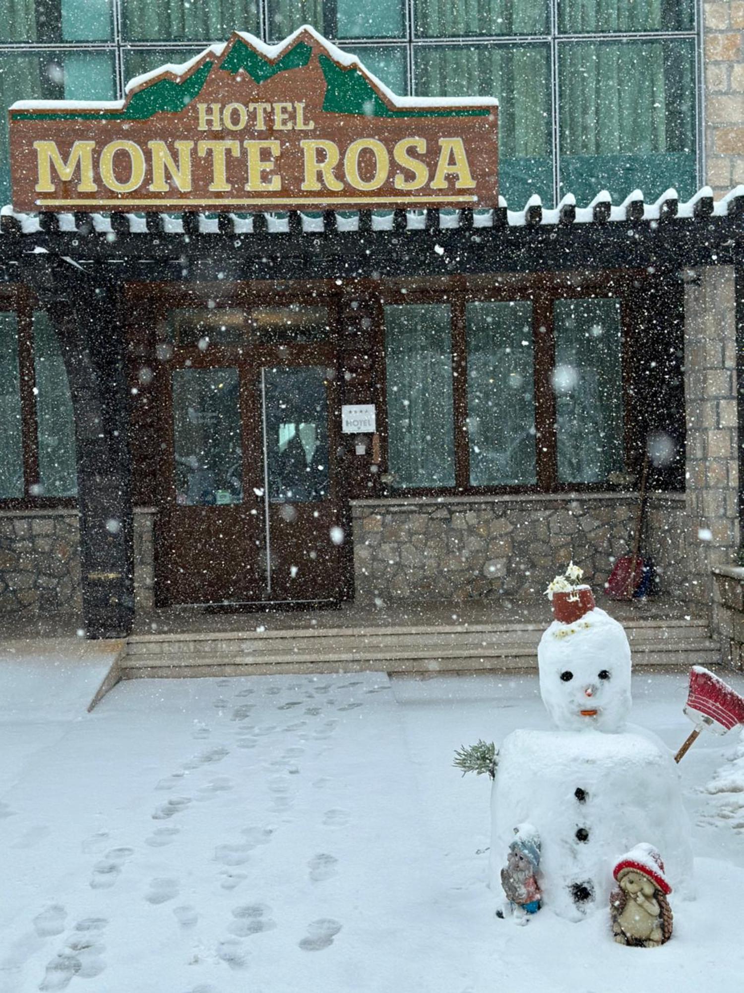 Hotel Monte Rosa เซทินเจ ภายนอก รูปภาพ